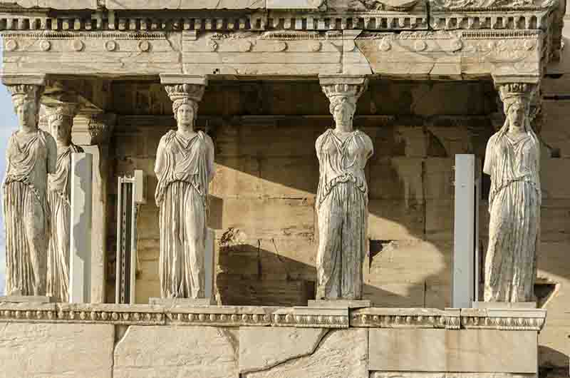24 - Grecia - Atenas - La Acropolis - templo de Erecteion - portico de Las Cariatides